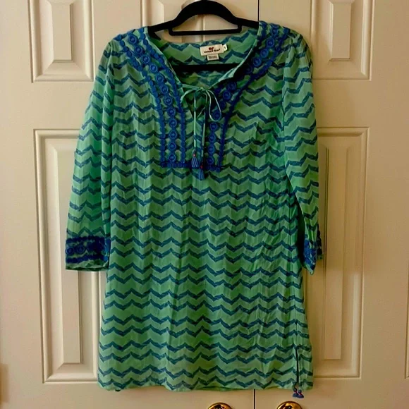 Vineyard Vines cover up - Picture 1 of 4